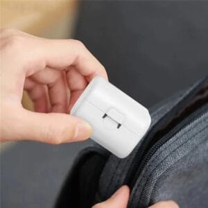 Adaptateur secteur universel avec étui MC25 YESIDO